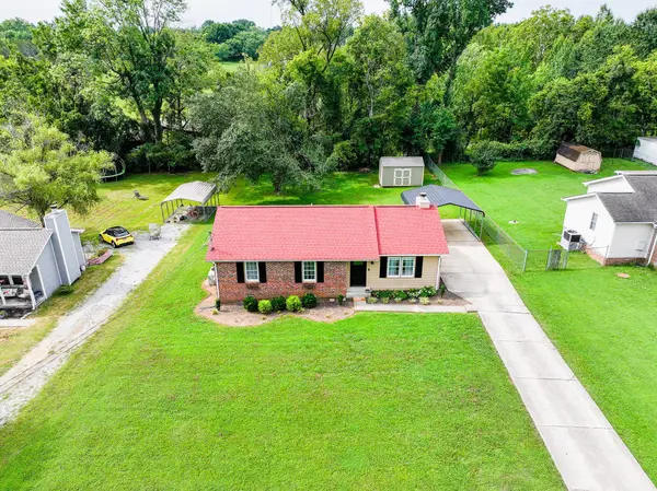 409 Sunnybrook Dr, White House, TN 37188