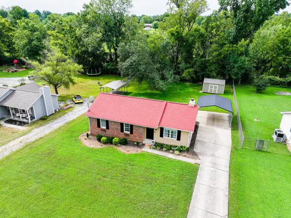 409 Sunnybrook Dr, White House, TN 37188