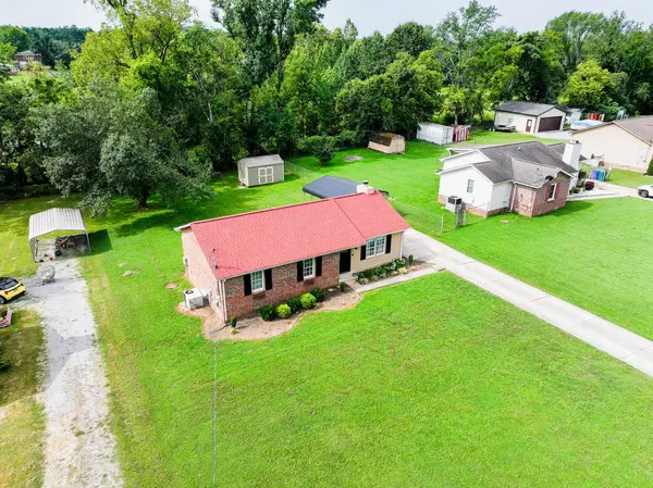 409 Sunnybrook Dr, White House, TN 37188