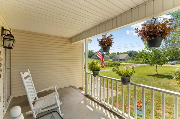 15 Aspen Hills Dr, Fayetteville, TN 37334