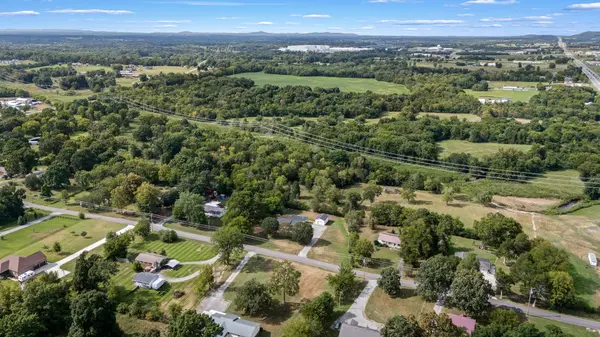 120 Whiteside Ln, Shelbyville, TN 37160