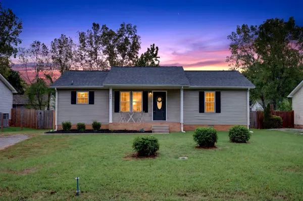 362 Lafayette Point Cir, Clarksville, TN 37042
