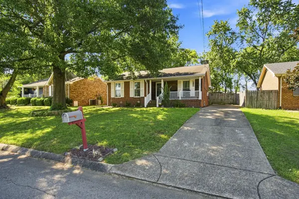 103 Glen Oak Ct #W, Hendersonville, TN 37075