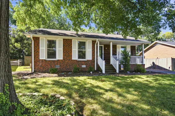 103 Glen Oak Ct #W, Hendersonville, TN 37075