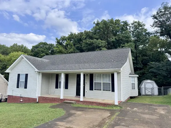 357 Treeland Dr, Clarksville, TN 37040