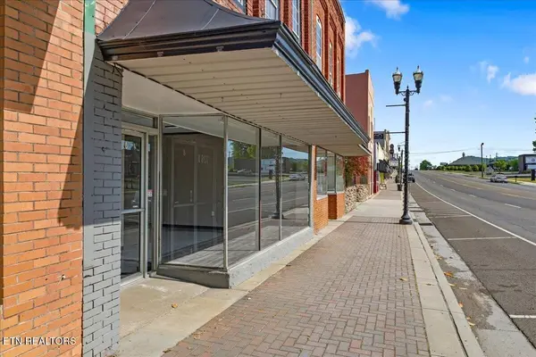 726 Tennessee Ave, Etowah, TN 37331