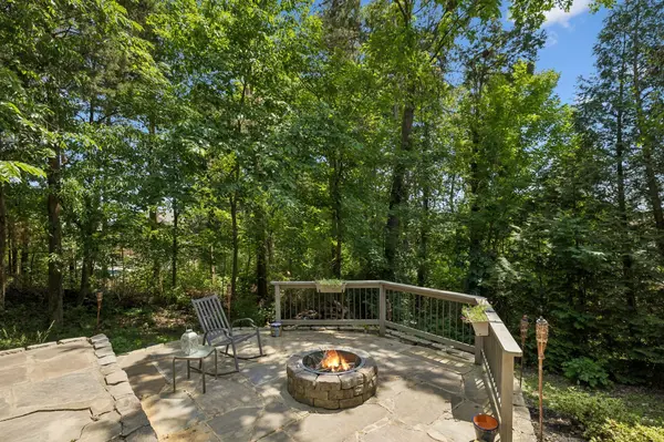 940 Century Oak Dr, Nashville, TN 37211