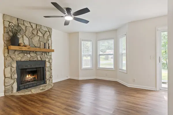 570 Holt Valley Rd, Nashville, TN 37221