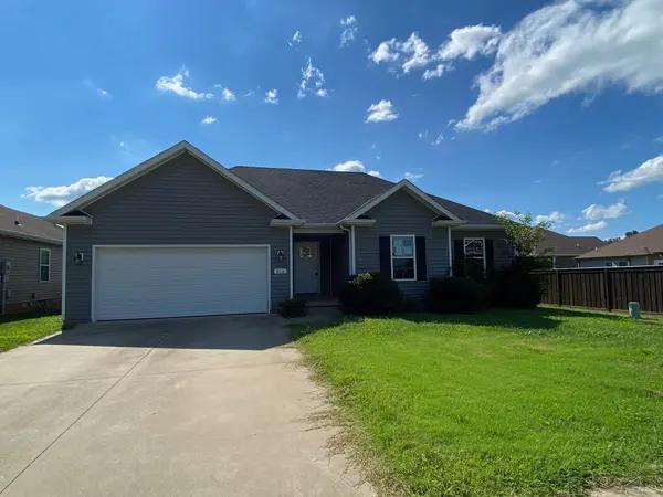 813 Pleasant Meadow Ln, Bowling Green, KY 42101