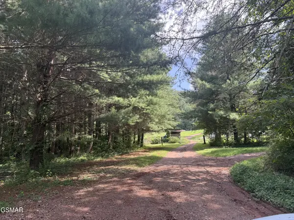 620 County Road 655, Athens, TN 37303