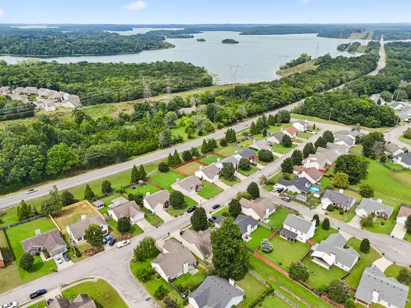 7424 E Winchester Dr, Antioch, TN 37013