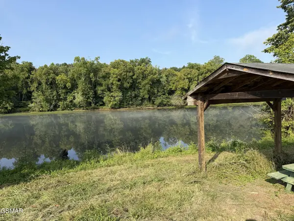 245 Cherokee Explosive Road, Rutledge, TN 37861