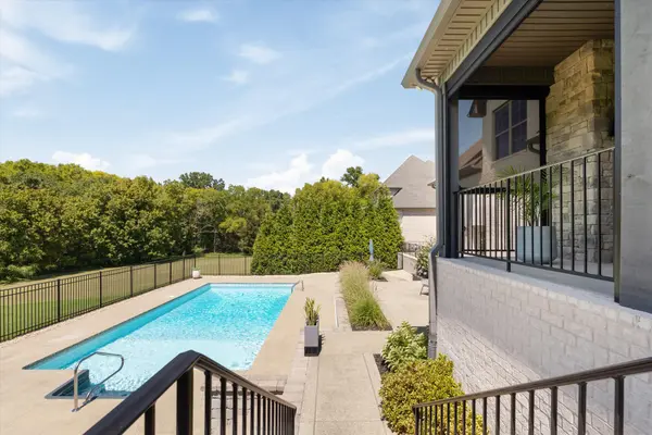 868 Douglas Bend Rd, Gallatin, TN 37066