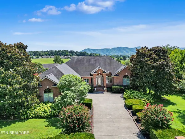 3019 Shaconage Tr, Sevierville, TN 37876