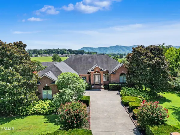 3019 Shaconage Trail, Sevierville, TN 37876