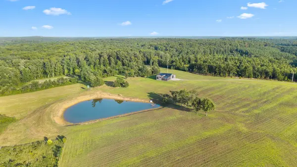 6065 Spencer Rd, Nunnelly, TN 37137
