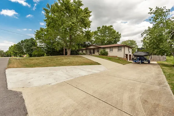 140 La Plaza Dr, Hendersonville, TN 37075