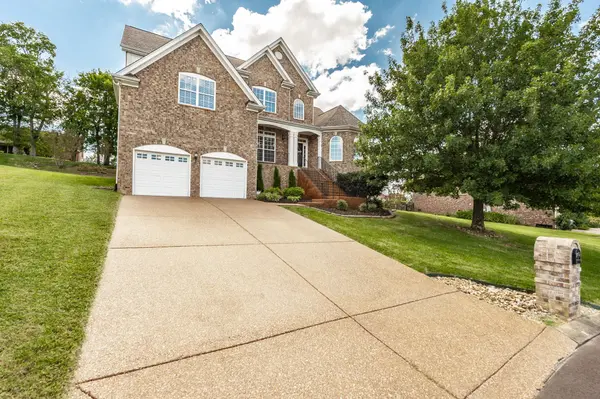 2054 Katherine Dr, Goodlettsville, TN 37072