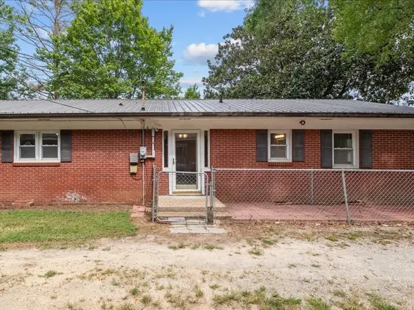 810 W Main St, Waverly, TN 37185