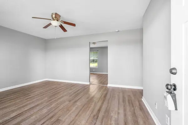 370 Hugh Hunter Rd, Oak Grove, KY 42262
