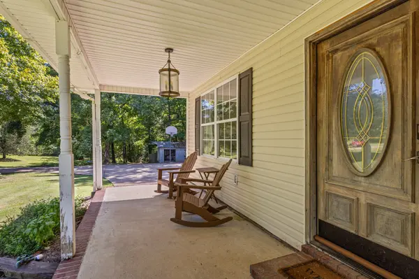 7061 E Plunders Creek Rd, Dickson, TN 37055