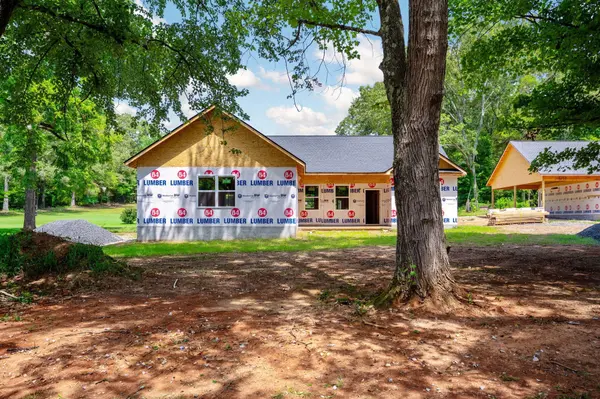2352 Parksville Road, Benton, TN 37307