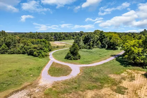 1515 Wilson Ave, Tullahoma, TN 37388