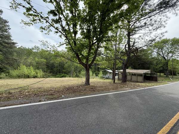 225 Attaway Rd #N, Clarksville, TN 37040