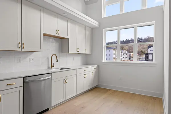 1800 S Watkins Street #32, Chattanooga, TN 37404