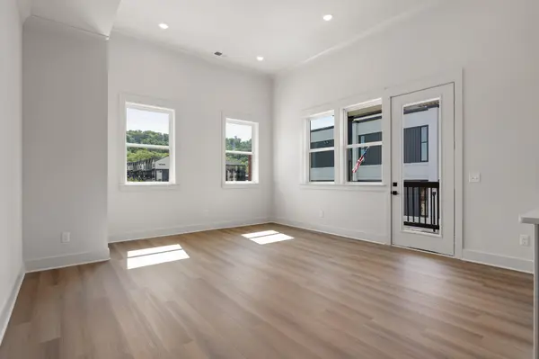 1792 S Watkins Street #305, Chattanooga, TN 37404