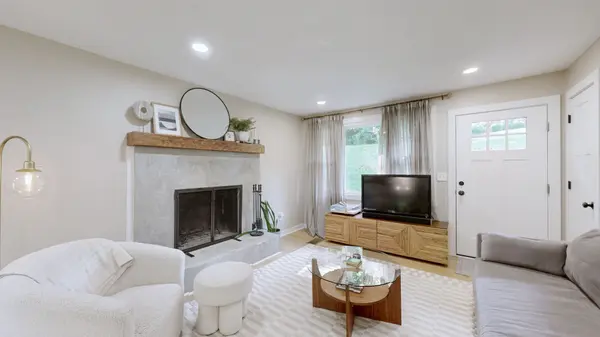 3911 Creekside Dr, Nashville, TN 37211