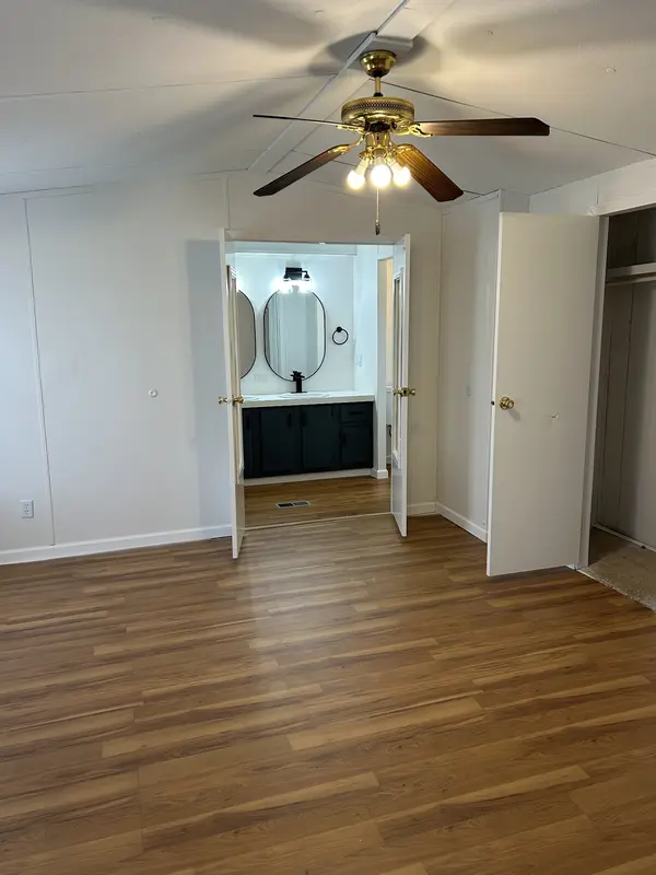 131 Walnut St, Cowan, TN 37318