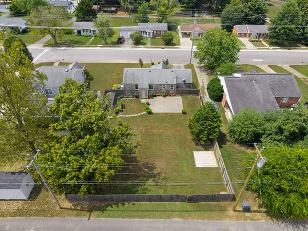 705 1st Ave, Fayetteville, TN 37334