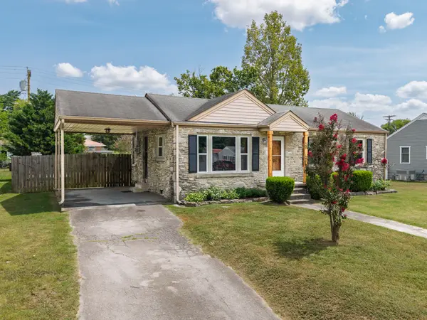 705 1st Ave, Fayetteville, TN 37334
