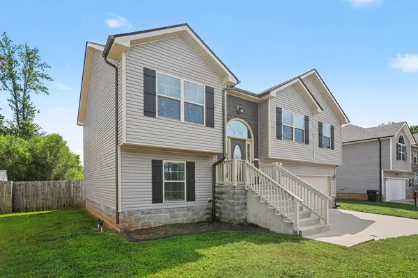 805 Rushing Dr, Clarksville, TN 37042
