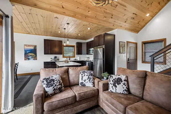 4228 Wears Valley Rd #UNIT 141, Sevierville, TN 37862
