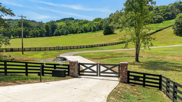 3190 Dodson Gap Rd, Culleoka, TN 38451