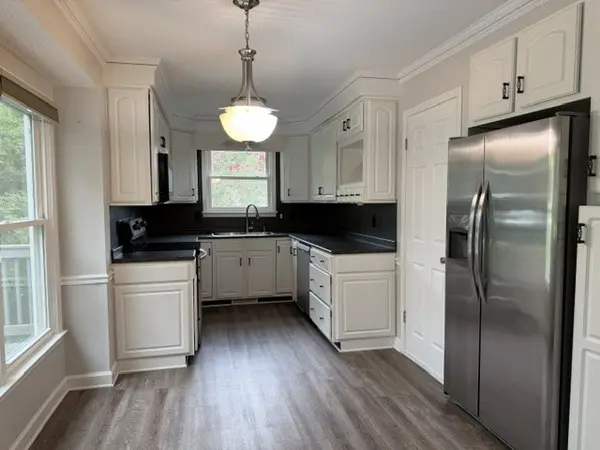 136 Cunningham Pl, Clarksville, TN 37042