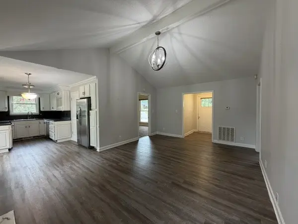 136 Cunningham Pl, Clarksville, TN 37042
