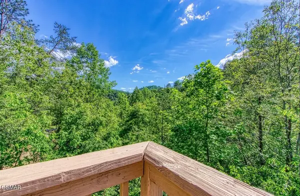 1723 Walker Trail, Sevierville, TN 37876