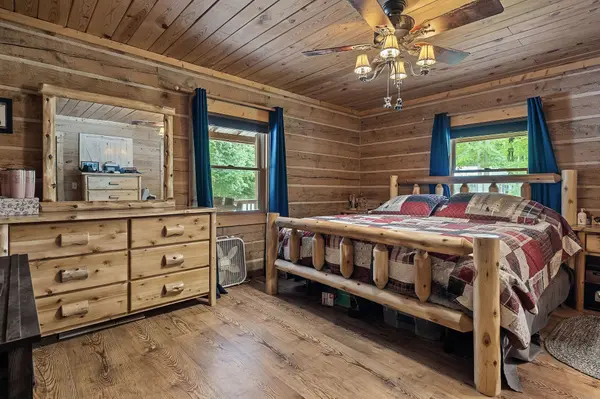 137 Allens Way, Crossville, TN 38572