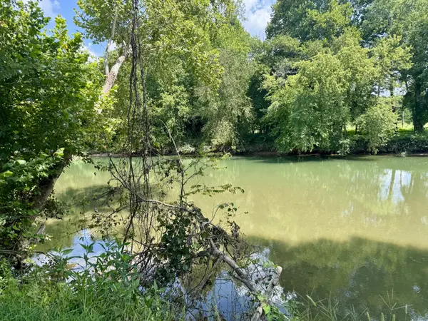815 Leisure Lane, Linden, TN 37096