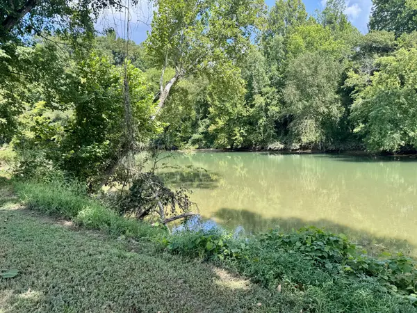 815 Leisure Lane, Linden, TN 37096
