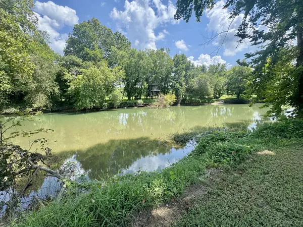815 Leisure Lane, Linden, TN 37096