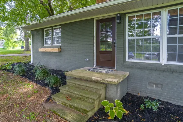 134 Old Huntsville Rd, Fayetteville, TN 37334