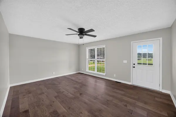 397 Charlie Hickey Rd, Sparta, TN 38583