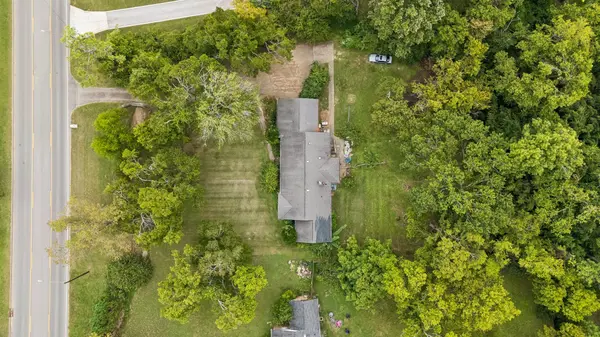 1511 Harding Pl, Nashville, TN 37215