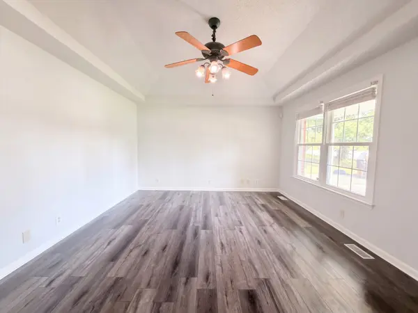1227 Crystal Dr, Clarksville, TN 37042