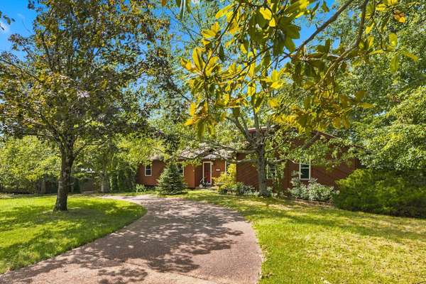 1405 Robert E Lee Ln, Brentwood, TN 37027