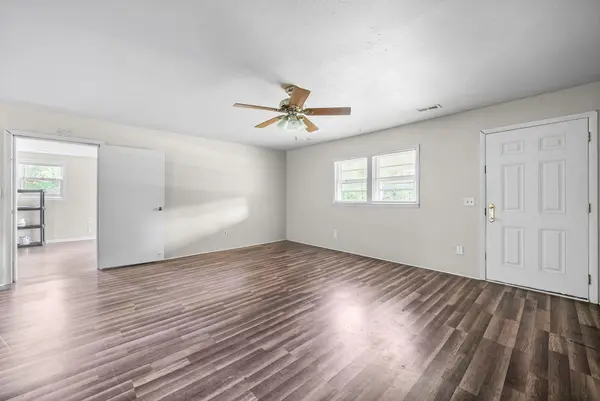 1069 Palmyra Rd, Clarksville, TN 37040
